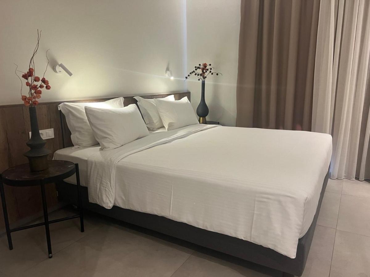 Seaside Living Rooms 라가나스 외부 사진